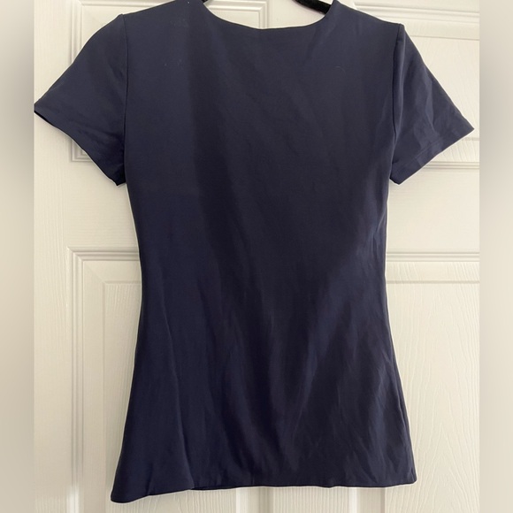 Aritzia Contour Crewneck Hip Navy Short Sleeve shirt - medium - Picture 3 of 3
